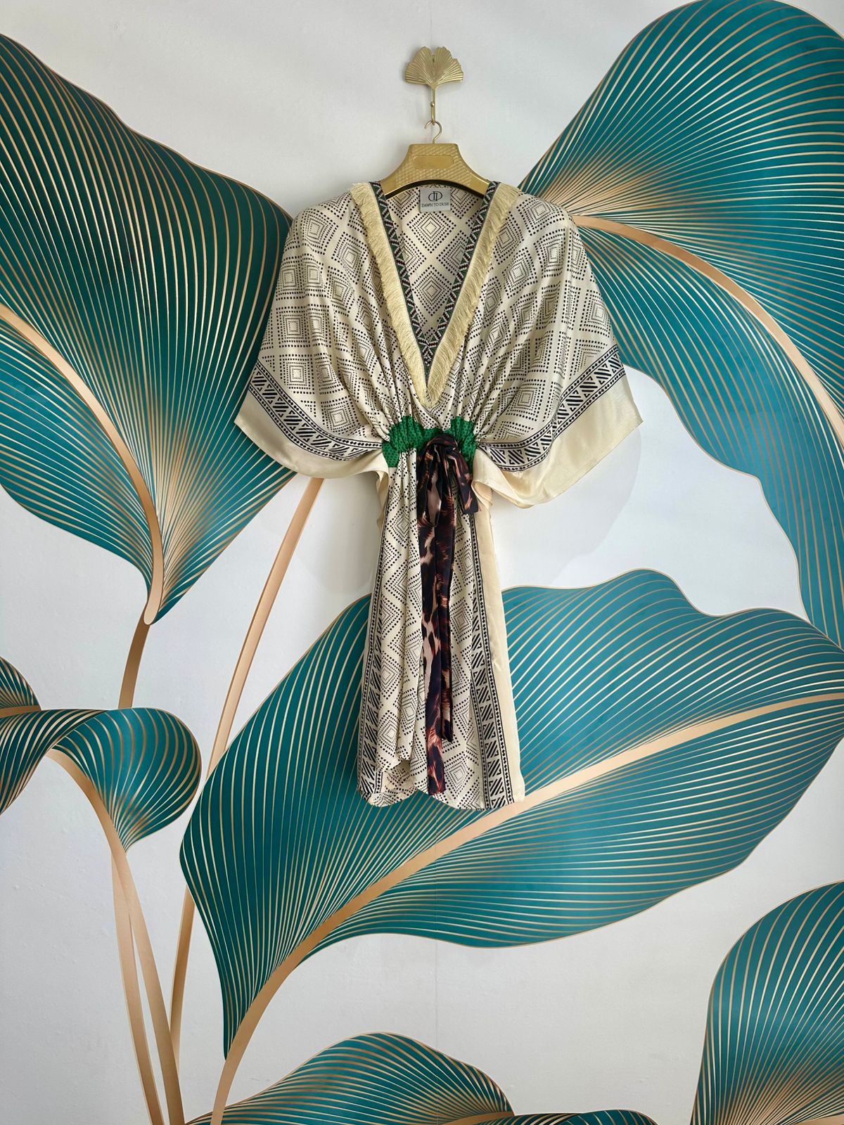 CHIC SHORT KAFTAN